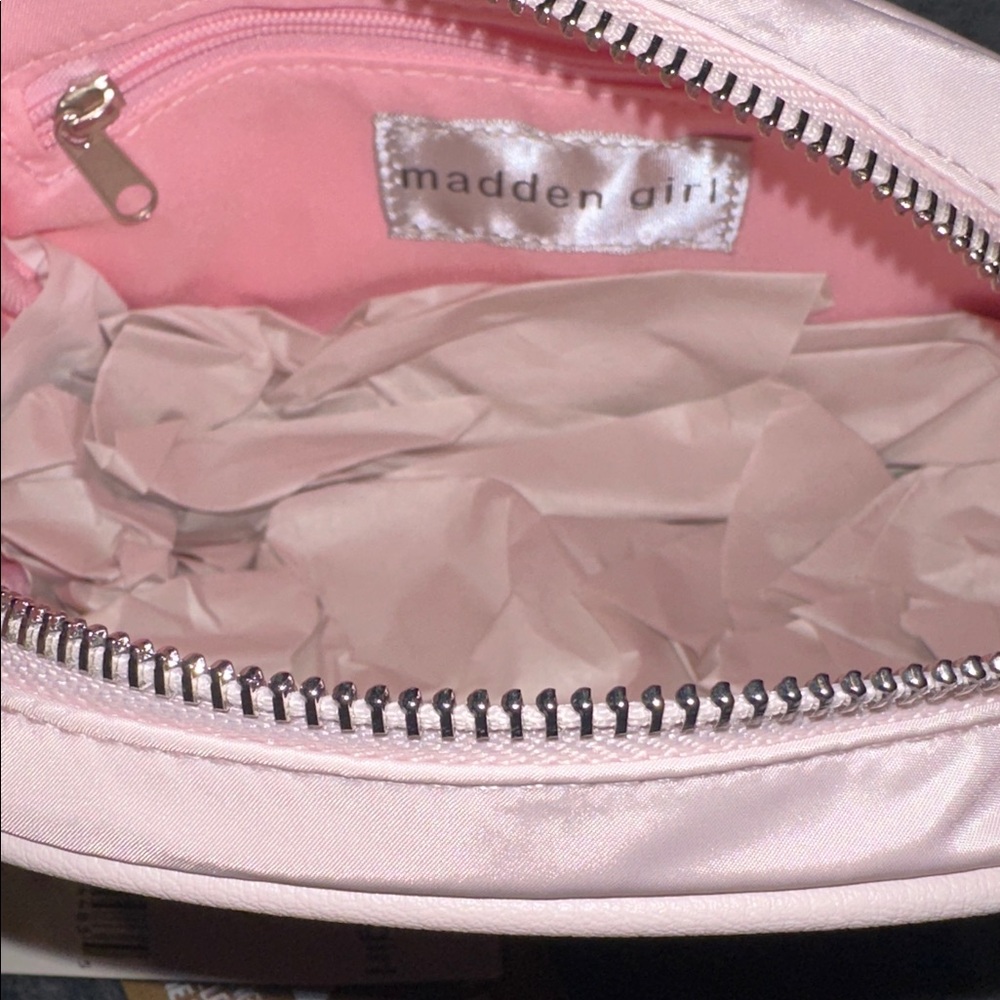 NWT Madden Girl Solid Pale Pink Fanny Pack - Picture 6 of 6